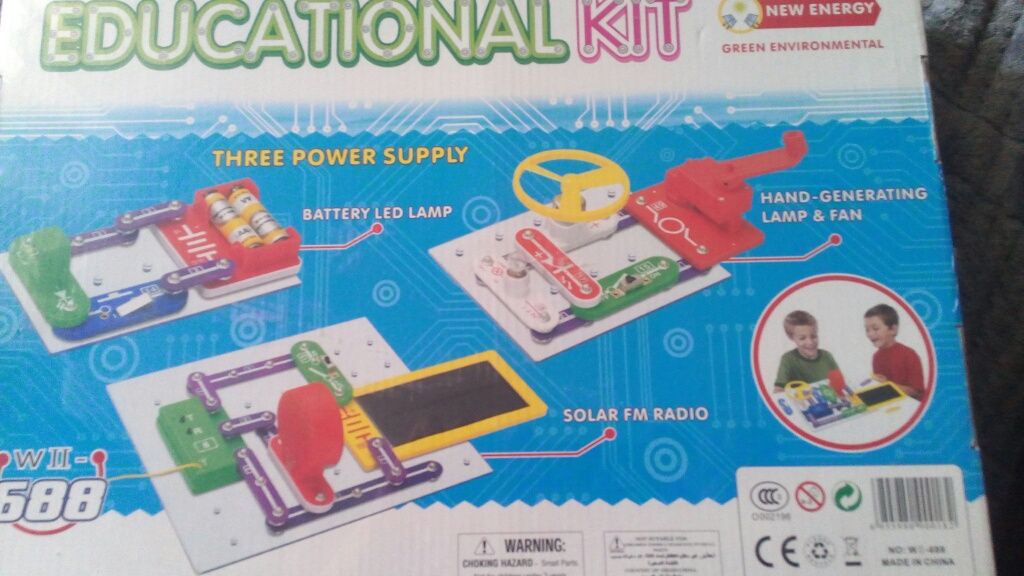 Zabawka edukacyjna educational kit z solarem typu młody technik