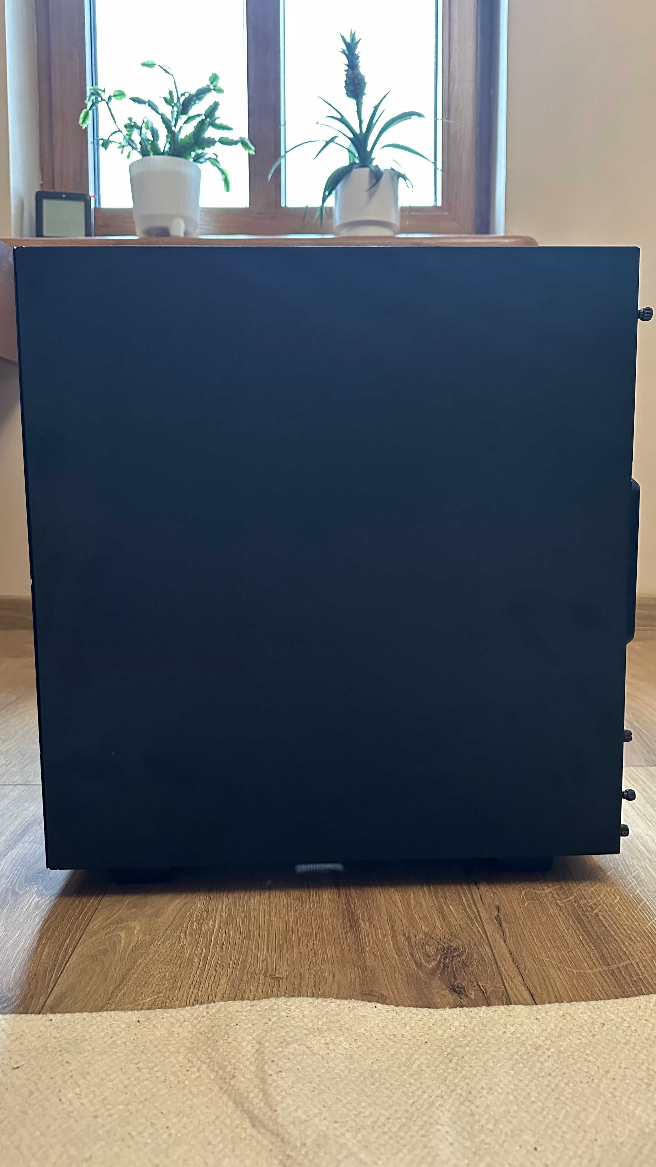 Komputer i7 9700k Z390-E GAMING RX 6600 32GB RAM WINDOWS 11