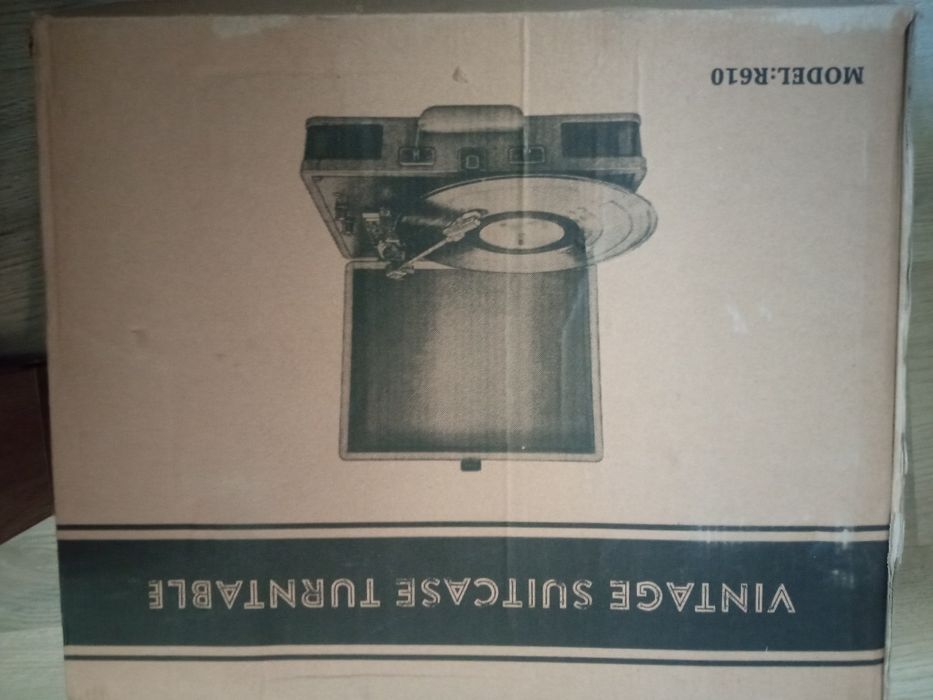 Gramofon walizkowy oraz Udreamer - opis.