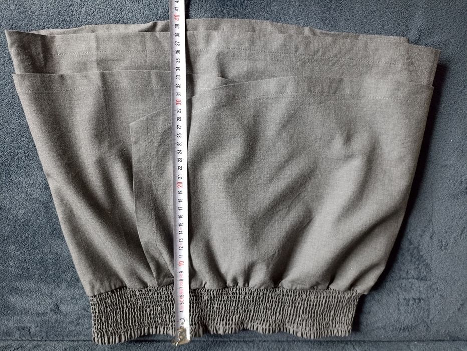 Dwie szare krótkie spódniczki