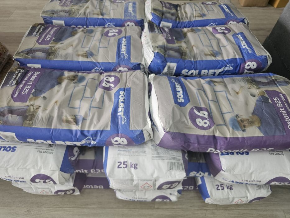 Zaprawa cementowa B25 SOLBET worek 25 kg 18 zl
