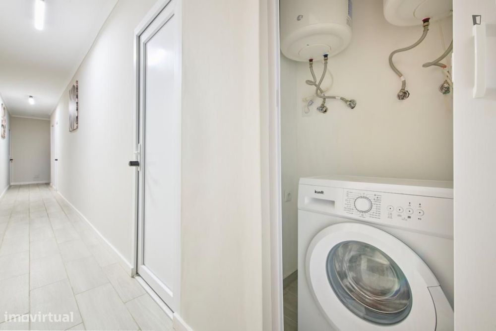 Estúdio - localizado em Arroios Lisbon