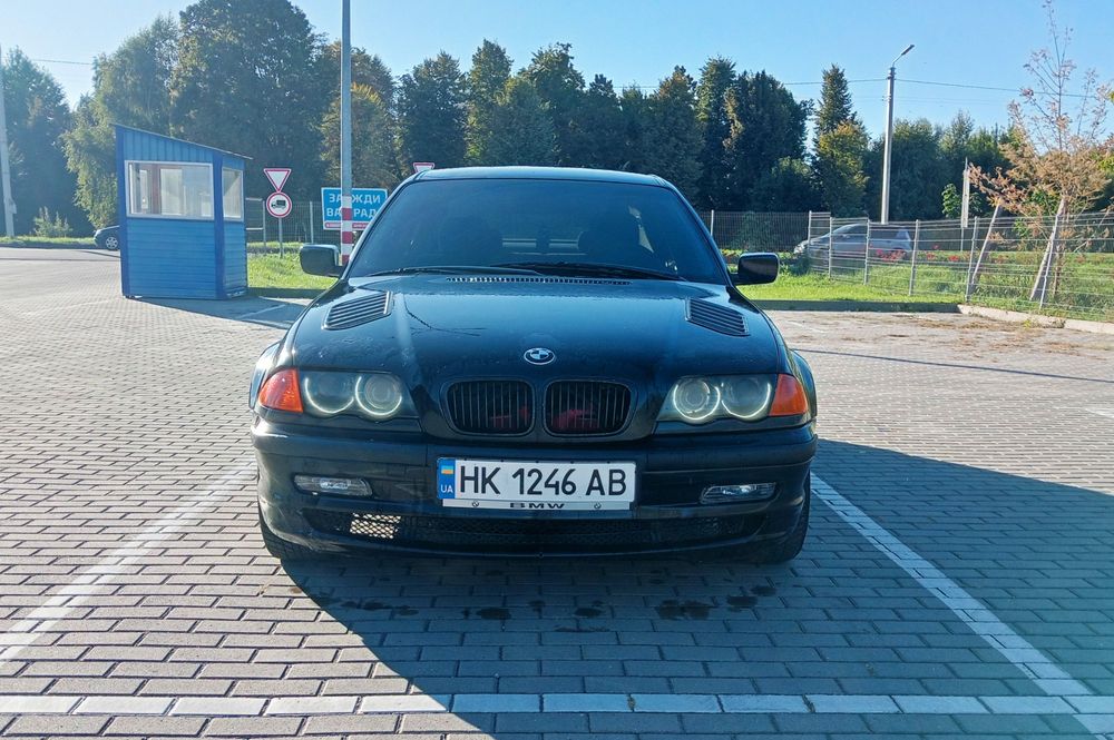 Продам BMW 320i 2.0л