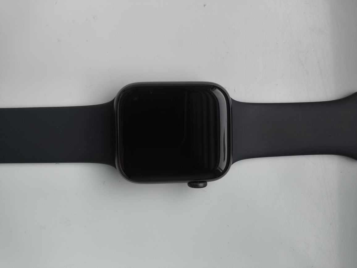 Apple Watch SE 44mm (GPS)
