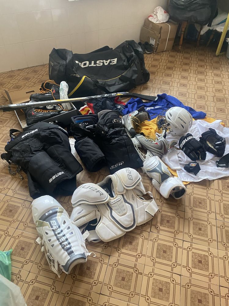 Продам комплект хокейної форми bauer ccm easton
