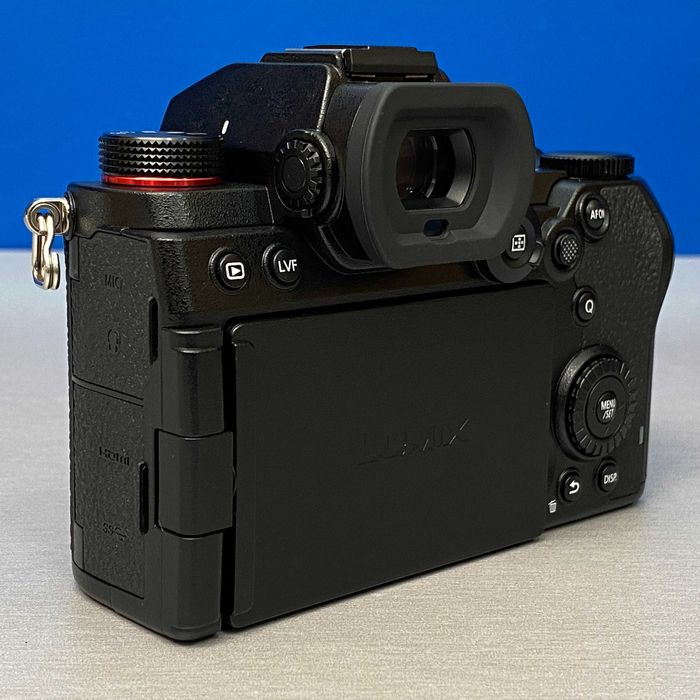 Panasonic Lumix DC-S5 (Corpo) - 24.2MP