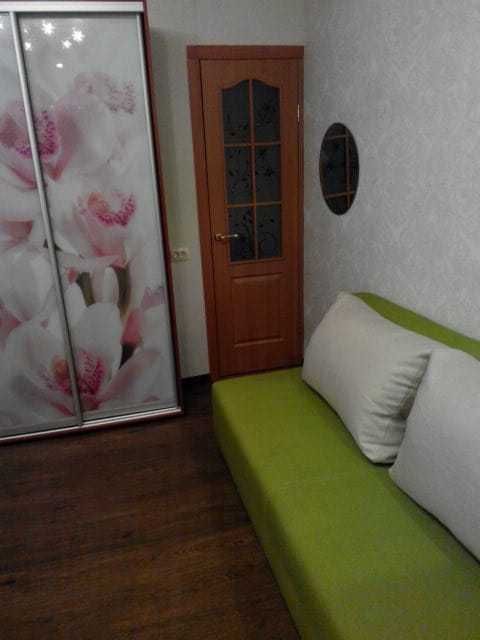 Продам смарт-квартиру Центр 7/9 кап.рем. 13500у.е.