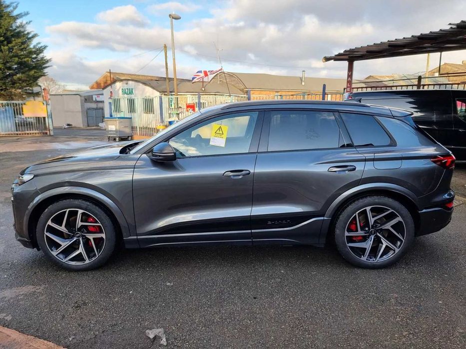 Капот та інше Audi Q6 e-tron розборка