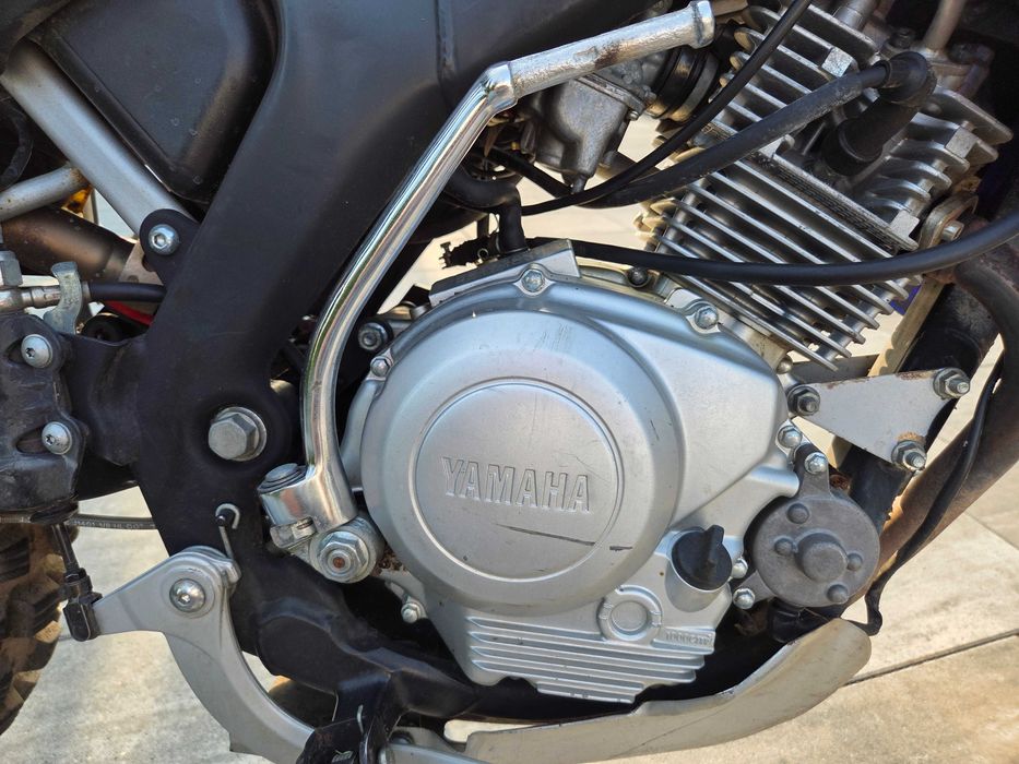 *Yamaha XT 125R 2009 Supermoto*
