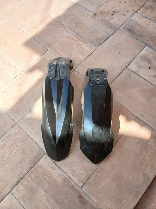 Guarda lamas universais e Farol