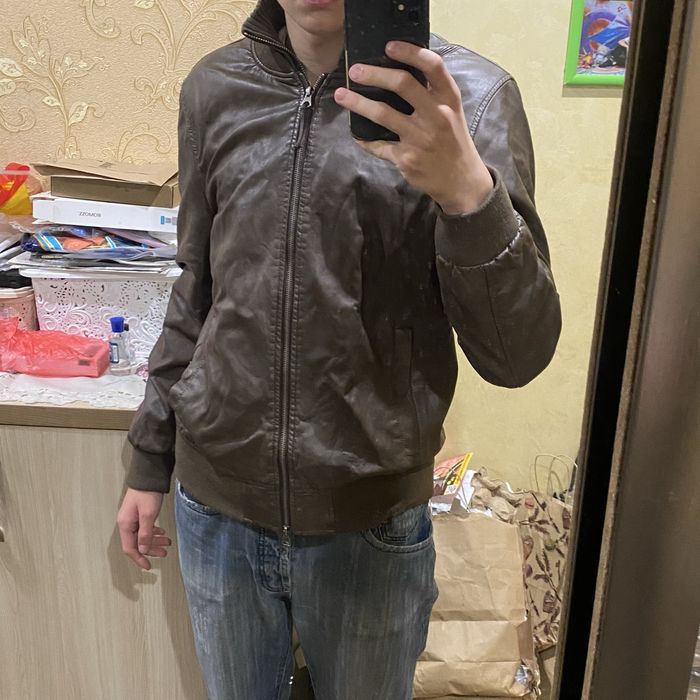 Шкіряна куртка, кожанка leather