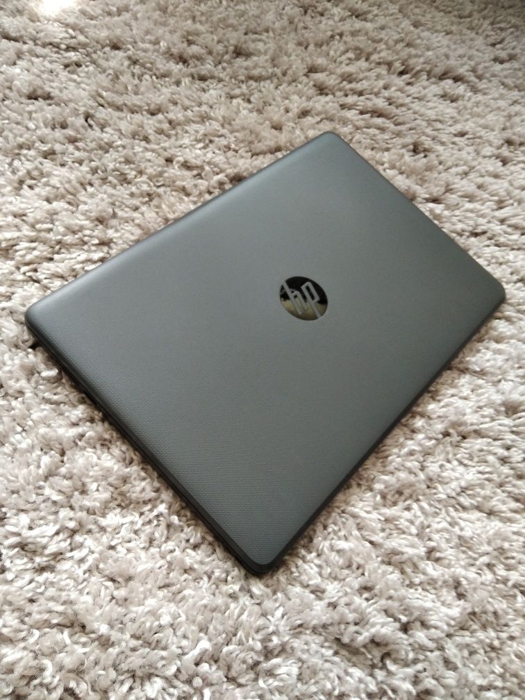 Ноутбук hp 2022рік,4озу,ssd,15.6 дюймів