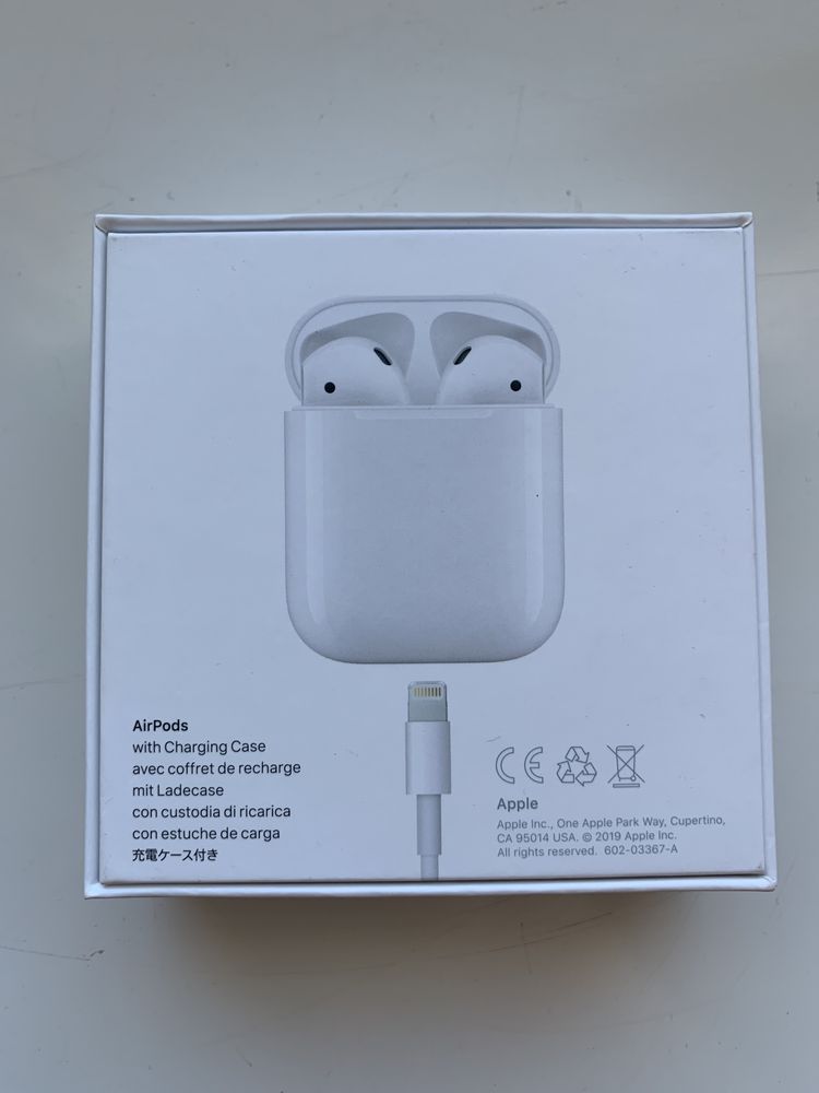 AirPods коробка