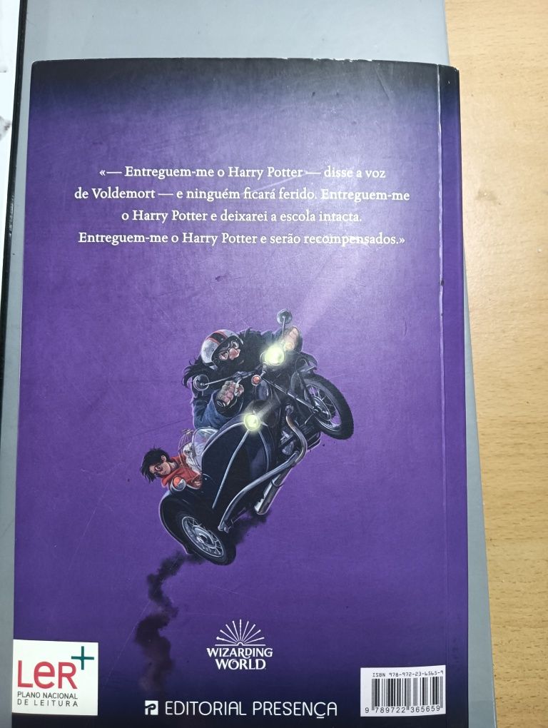 Livro Harry Potter e os Talismãs da Morte