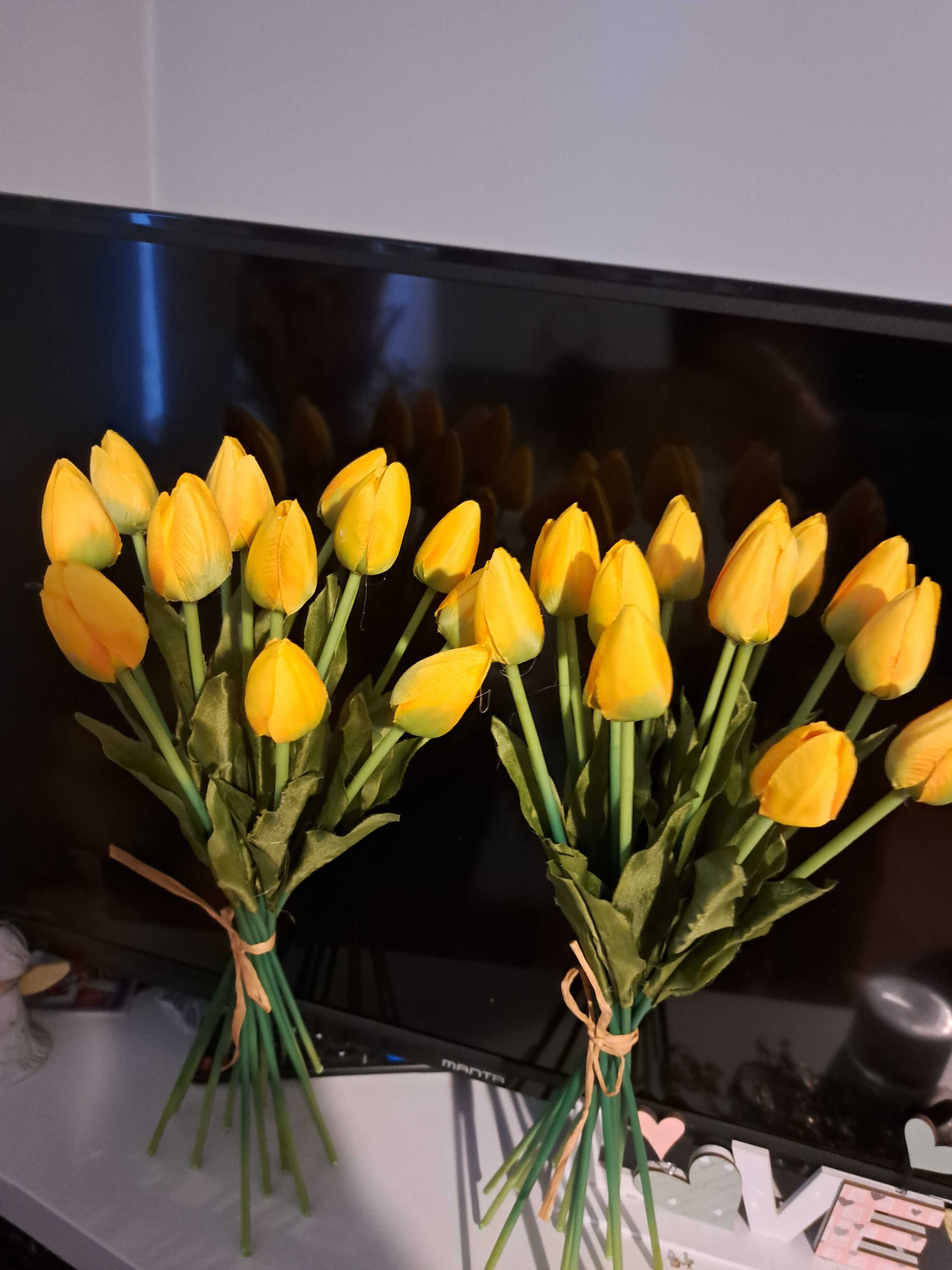 Bukiet tulipanów do wazonu flakonu