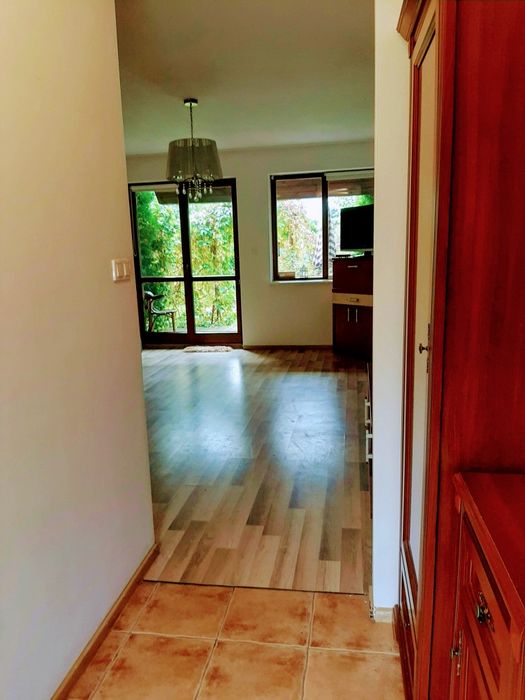 Wynajmę pół domu - osobne wejście. Osiedle zamknięte. Od grudnia