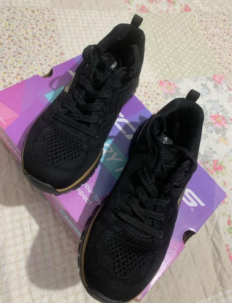 Sapatilhas marca Skechers