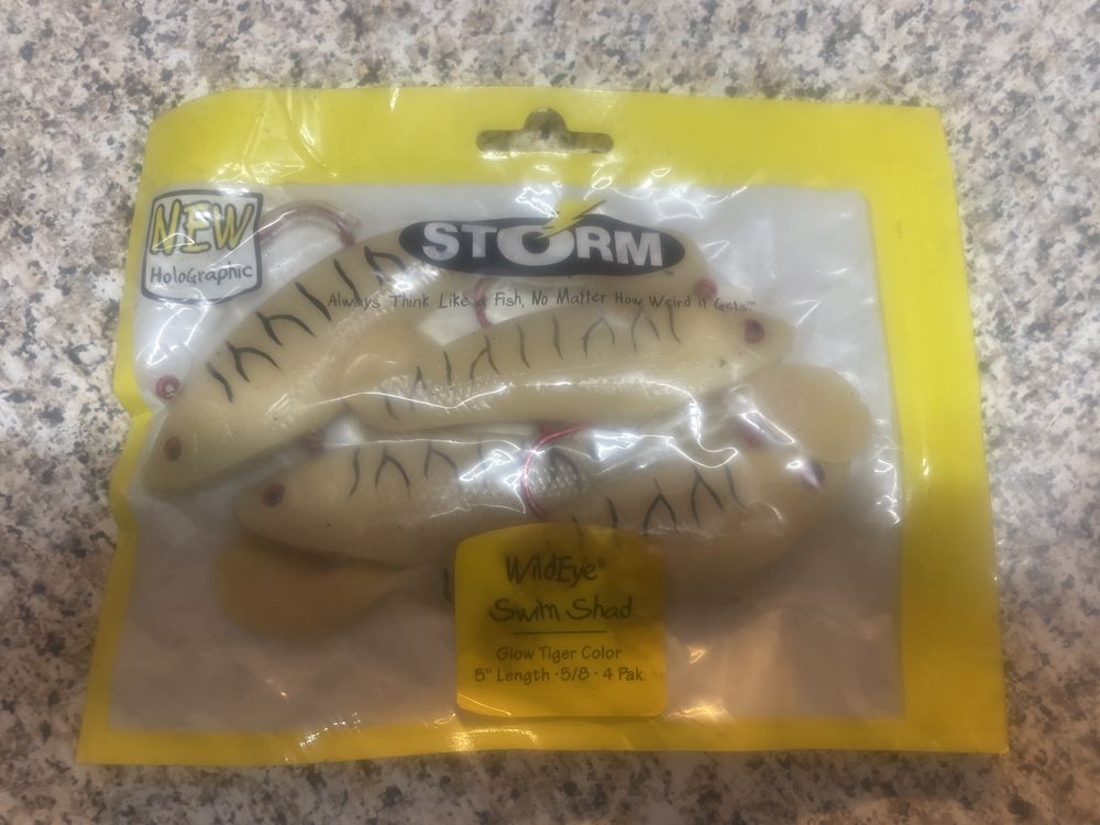 Embalagem de Amostras de pesca marca STORM mod swim shad 5”