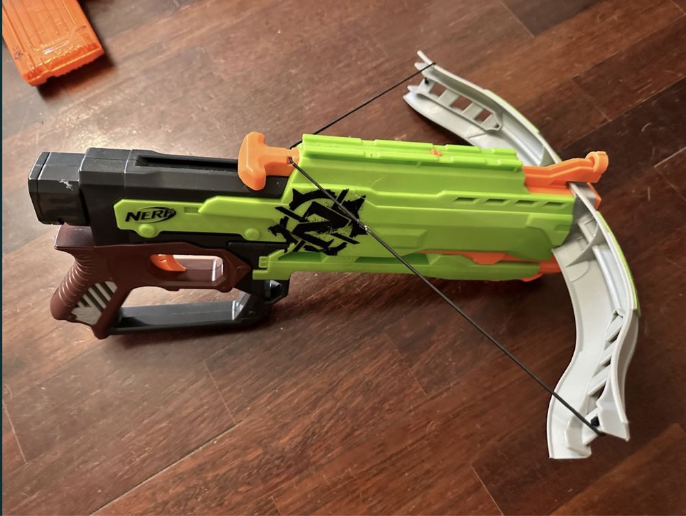 Nerf Zombie Strike Crossfire Bow