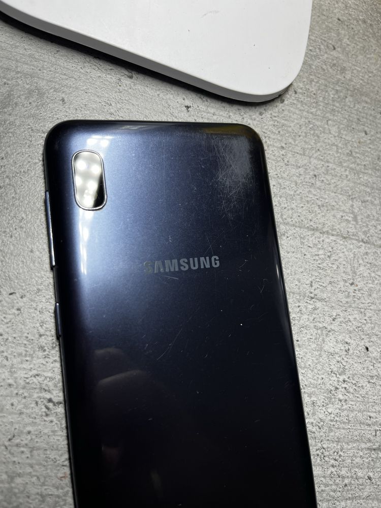 Samsung A10 fajny tel za małą kasę