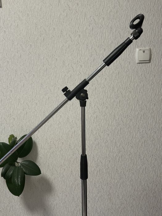 Стійка під мікрофон