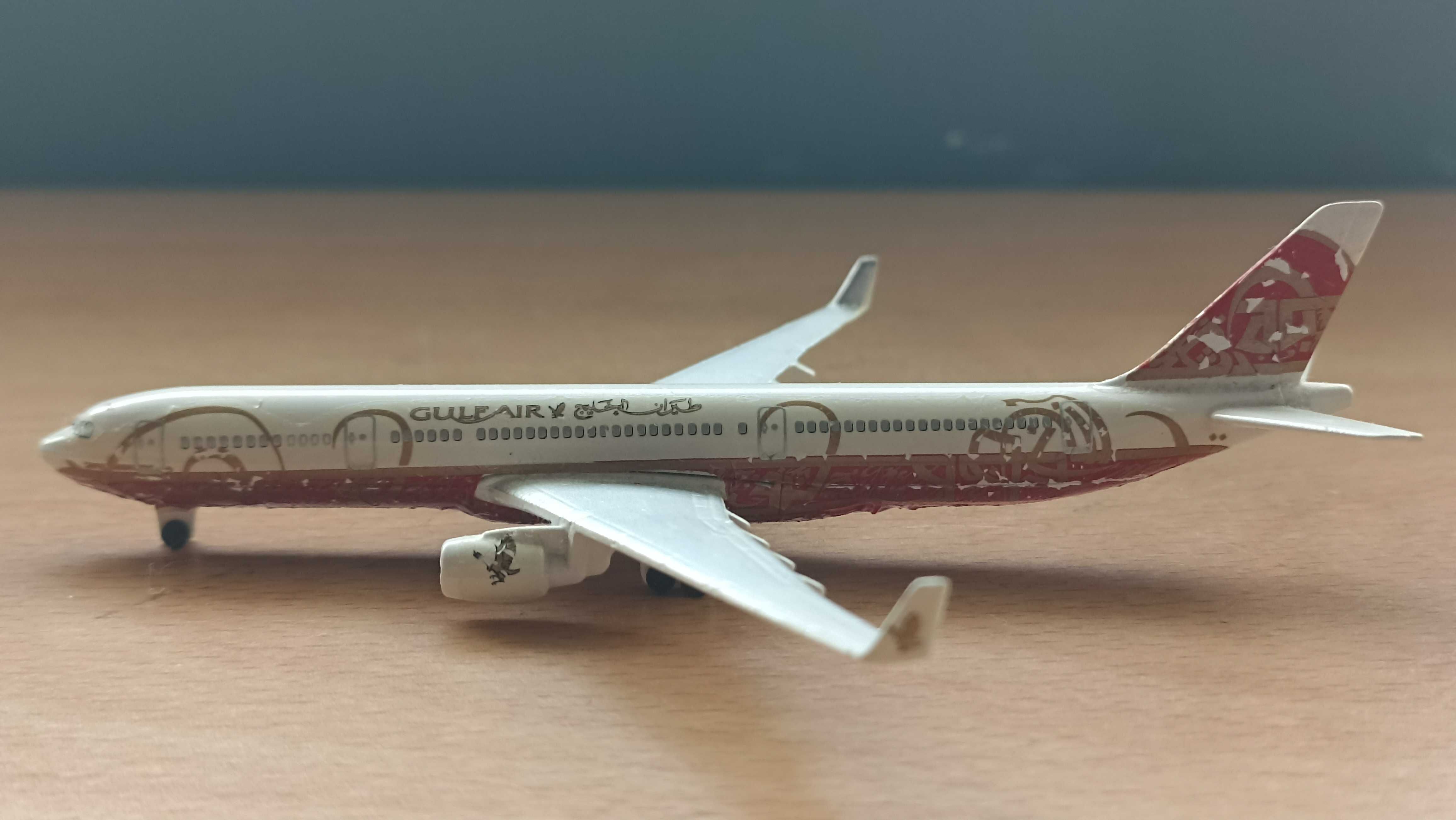 Avião em miniatura Gulfair 1:600