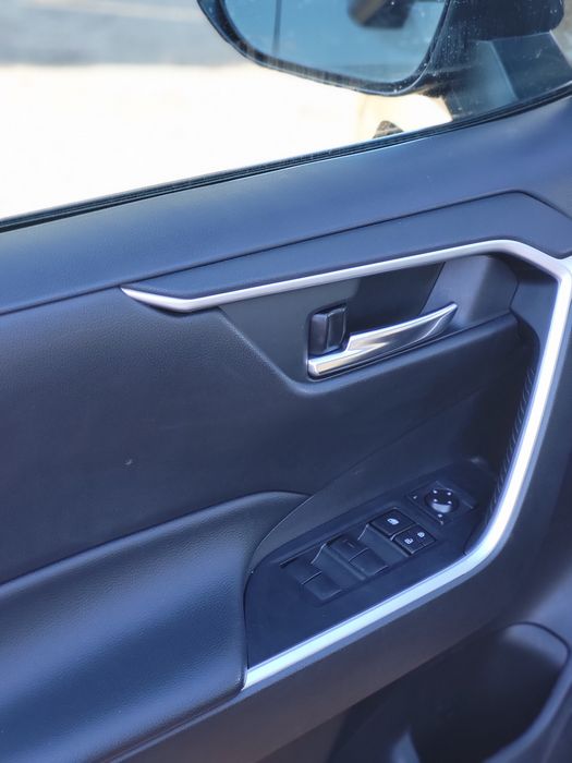 Тойота Рав4 гібрид