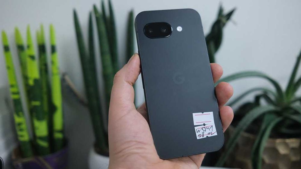 Google Pixel 9a 8/128GB Obsidian Neverlock 15 циклів cупер стан