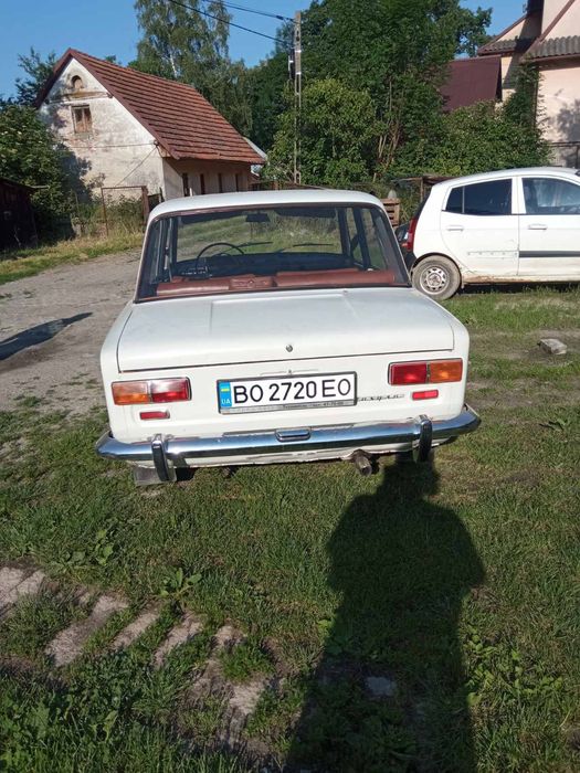 Samohod osobowy w oryginale.