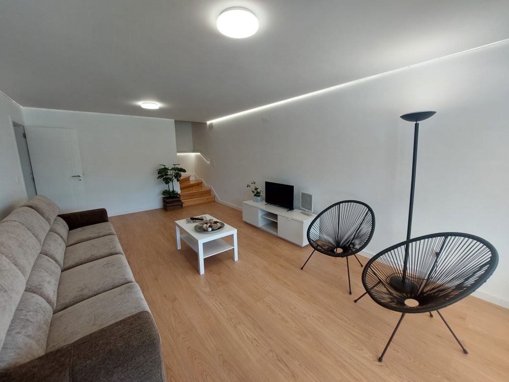 Moradia nova isolada c/piscina
