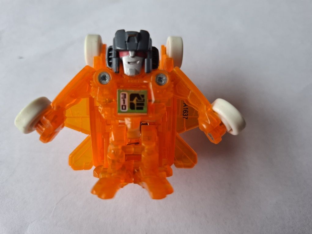 Transformers ludzik robot samolot