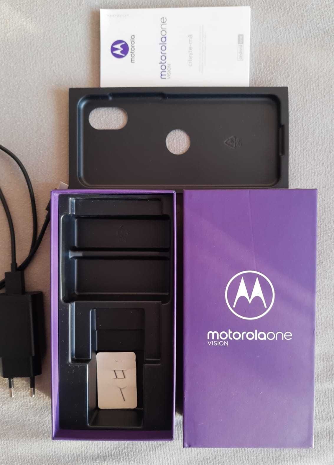 Motorola One Vision 4/128 dual jak nowa + ekstra szkło ładowarka etui