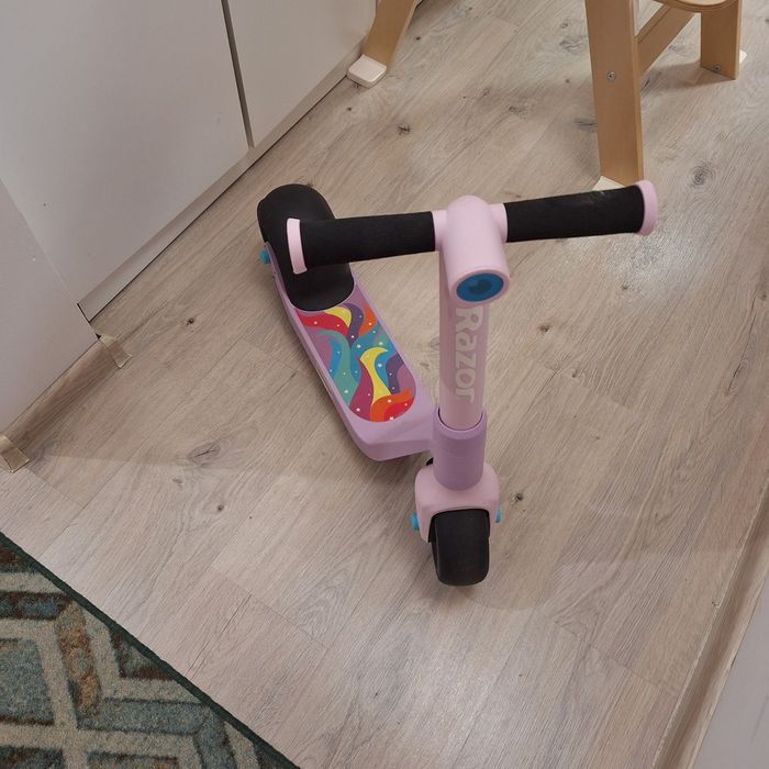 Hulajnoga Trevor unicorn