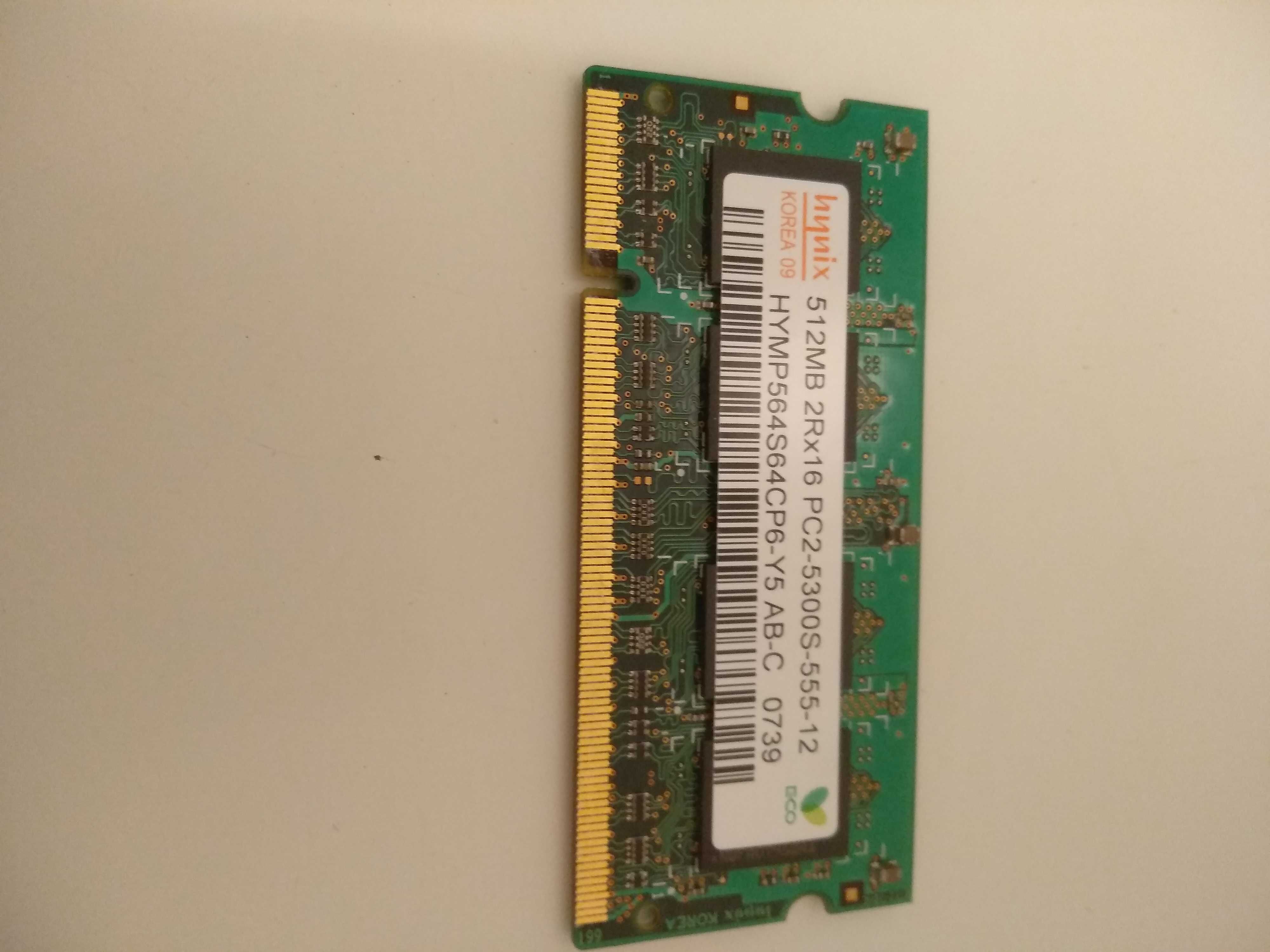 duas memórias  512 MB 2RX16 usadas mas a funcionar
