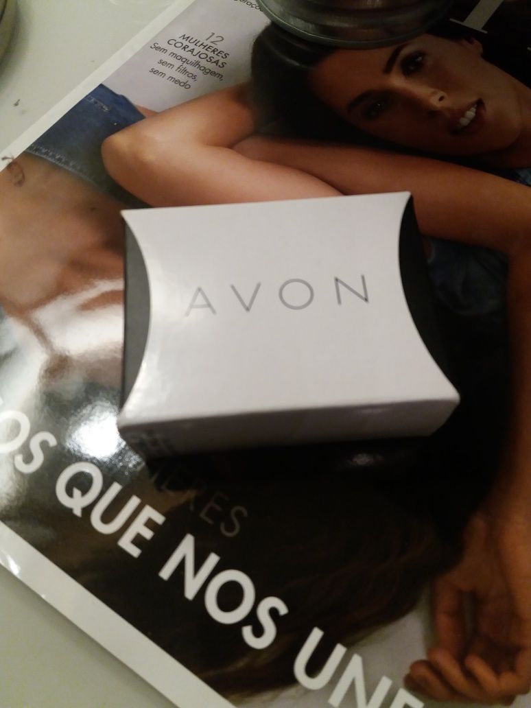 Brincos Avon - novos