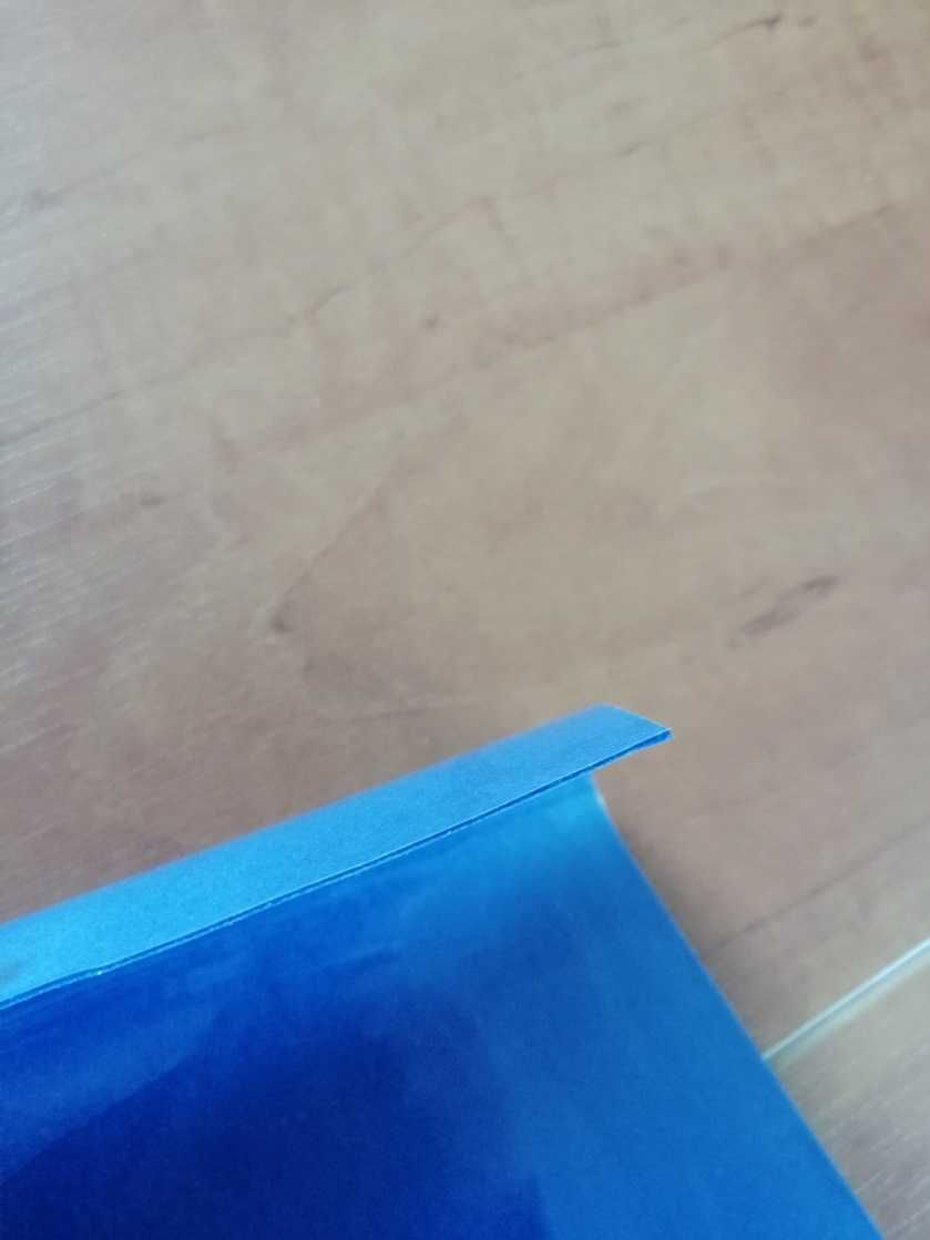 Niebieska folia flock, termotransfer. Materiał o wyglądzie zamszu.