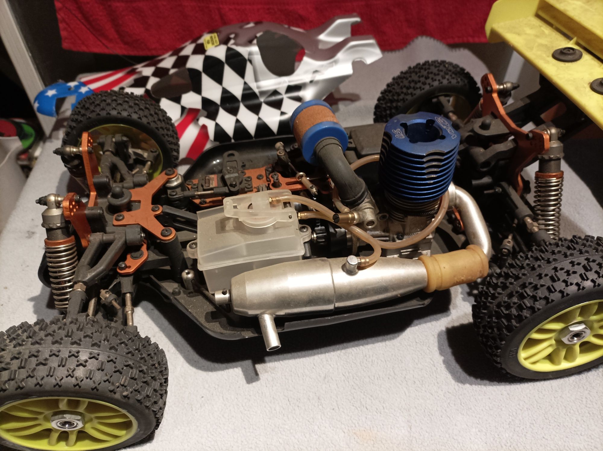 RC Nitro/Auto spalinowe.Solidny model!
