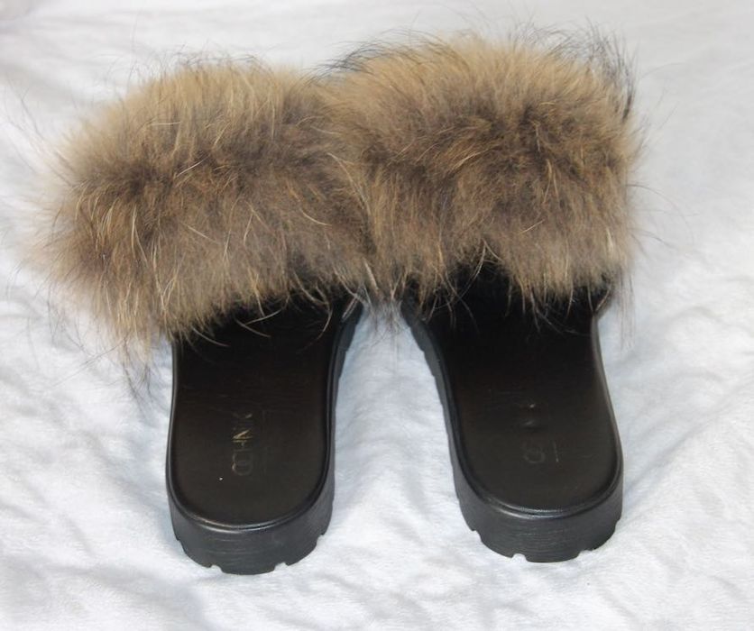 OCHNIK klapki skóra skórzane futerko futro jenota 39 czarne