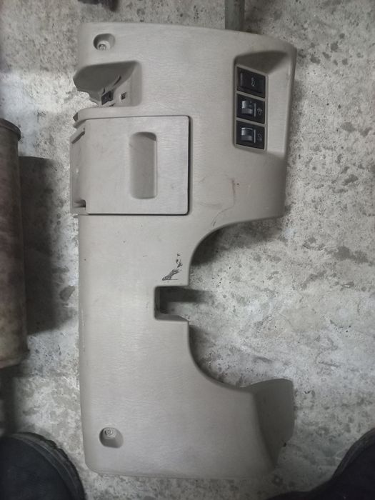 Продам центральну консоль чері елара