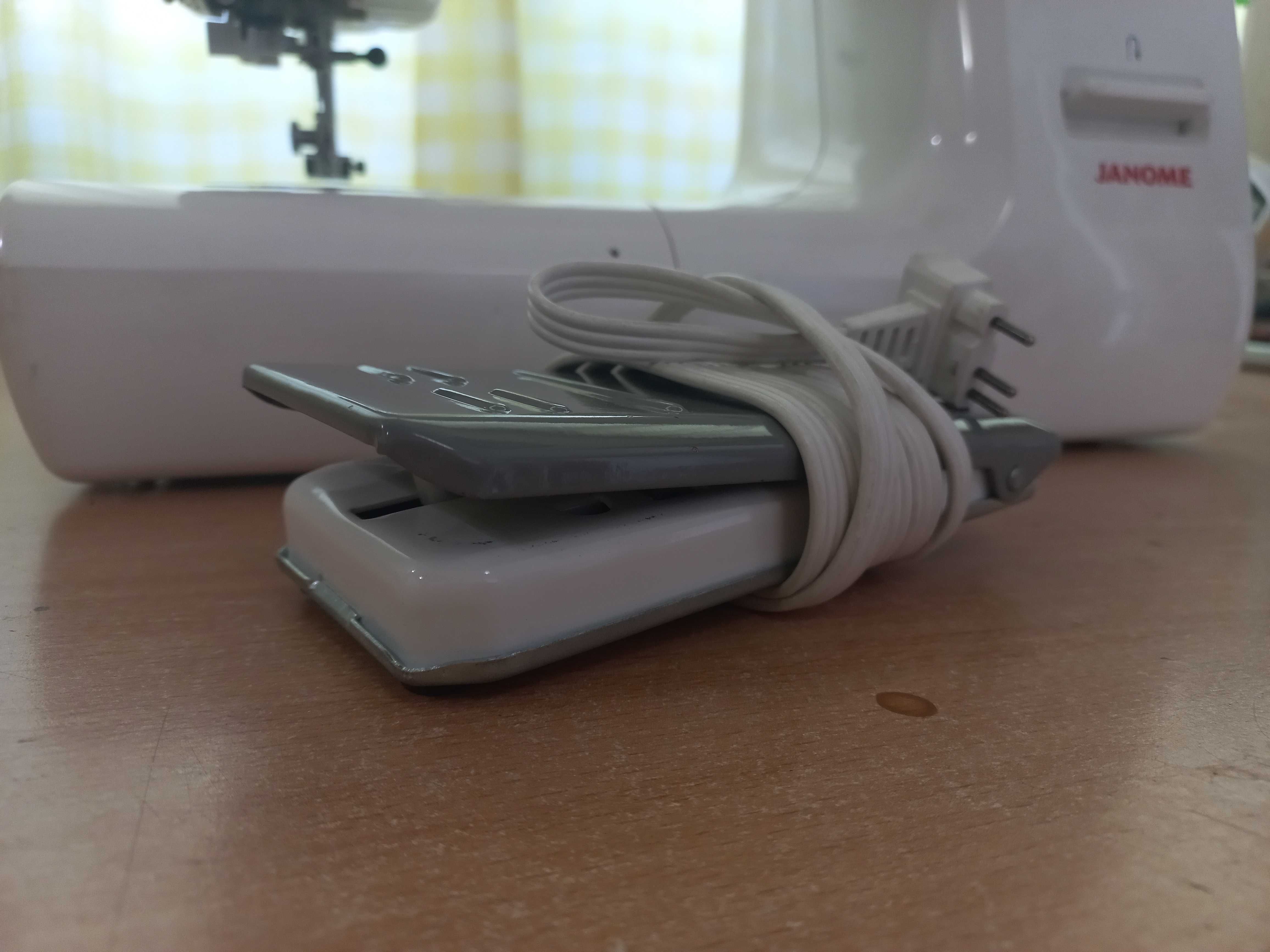 Профессиональная швейная машина JANOME Decor Excel Pro 5124