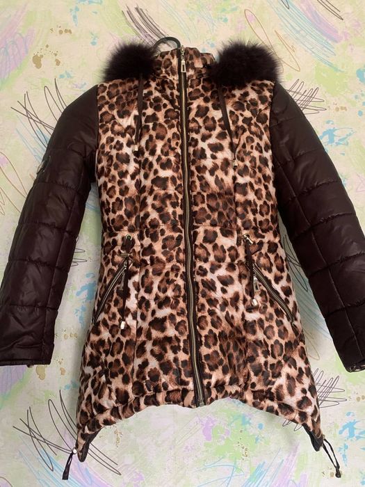 Зимова куртка на дівчинку