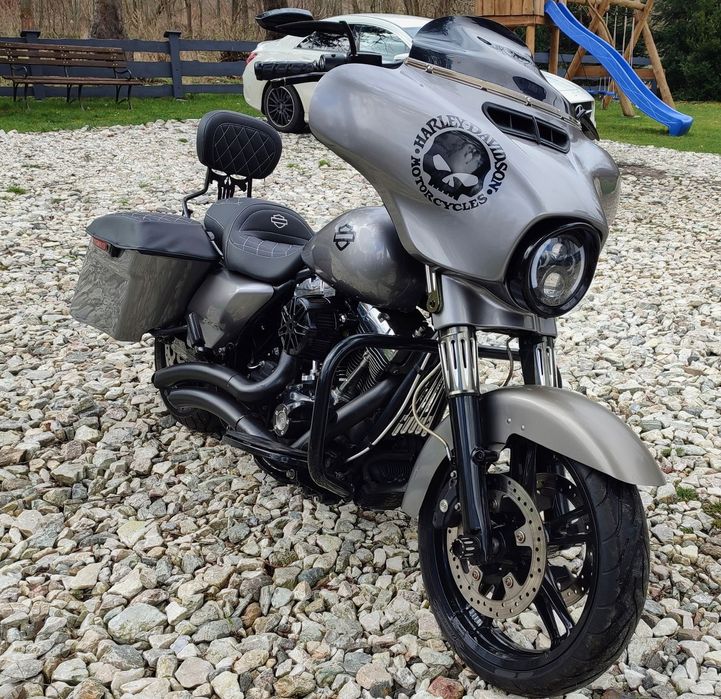 Harley-Davidson Touring Ultra Limited Harley Road Glide Street Glide Road King