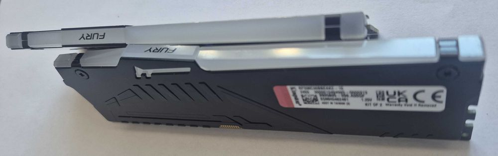 Pamięć RAM DDR5 16GB 5600MHz CL36 KF556C36BBEAK2-16 Kingston Fury RGB