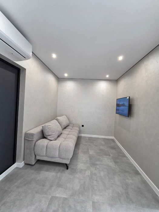 Однокімнатна з ремонтом в сучасному ЖК