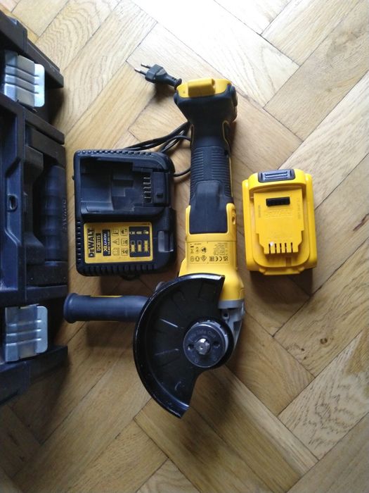 Szlifierka kątowa akumulatorowa flex Dewalt  DCG405 18V 125mm aku 5AH