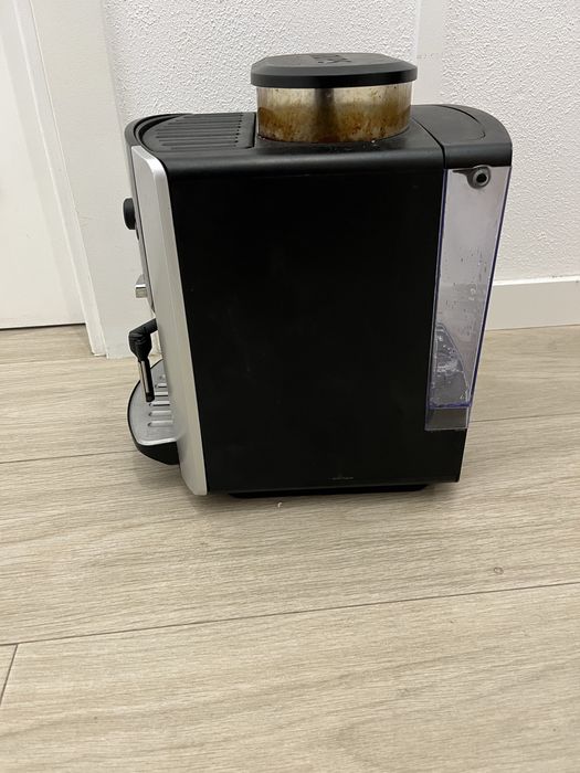 Máquina de café automática krups FPB145000P usada