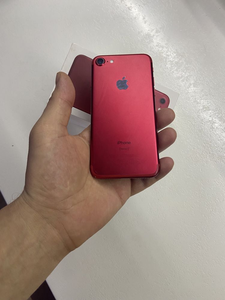 Продажи Айфон 7, iPhone 7 red 128