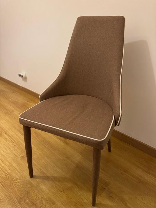 Conjunto Mesa de jantar e 4 cadeiras