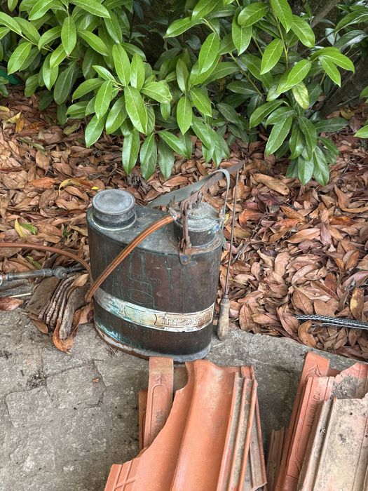 Pulverizador de cobre a funcionar