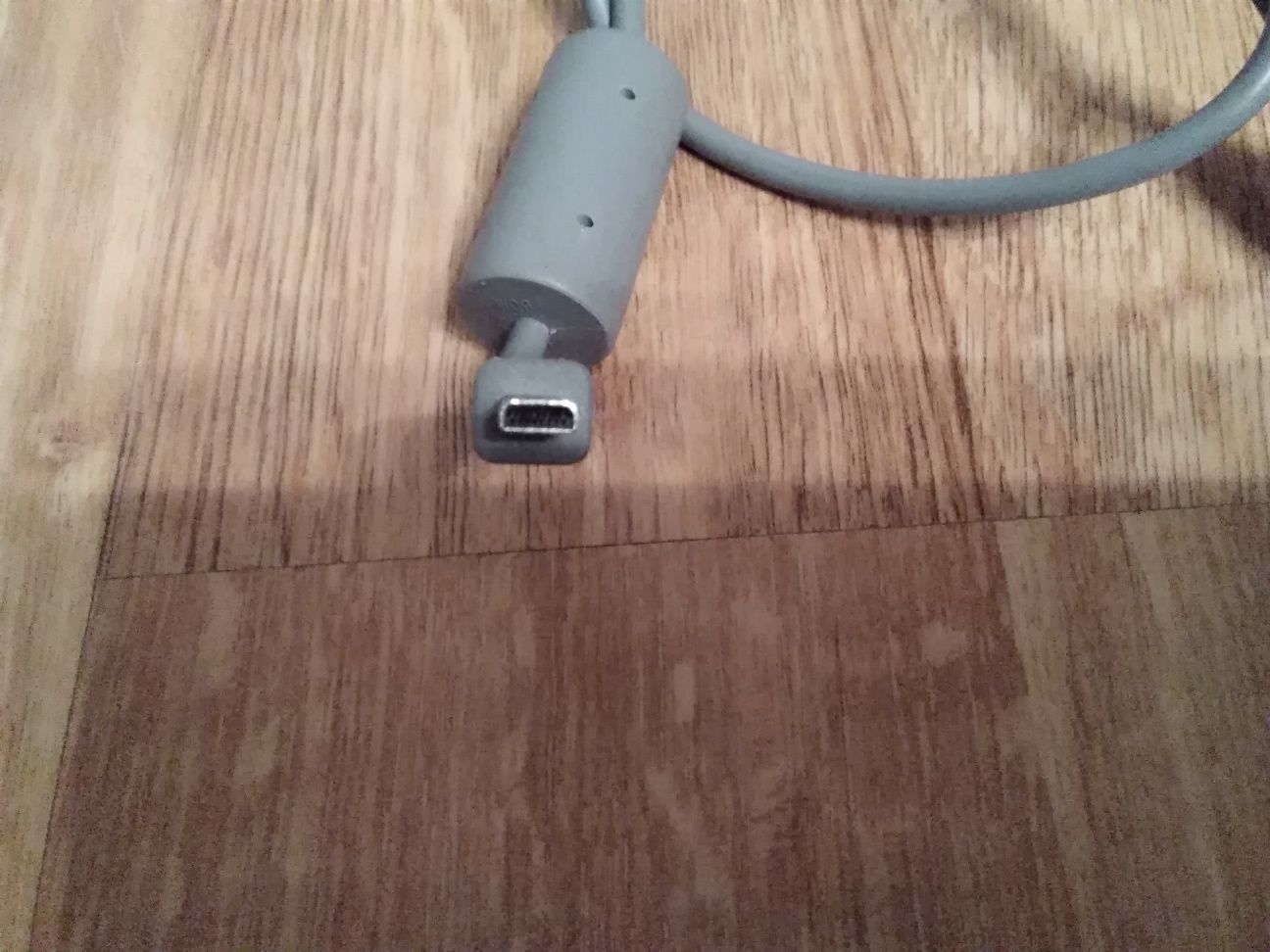 USB  кабель.